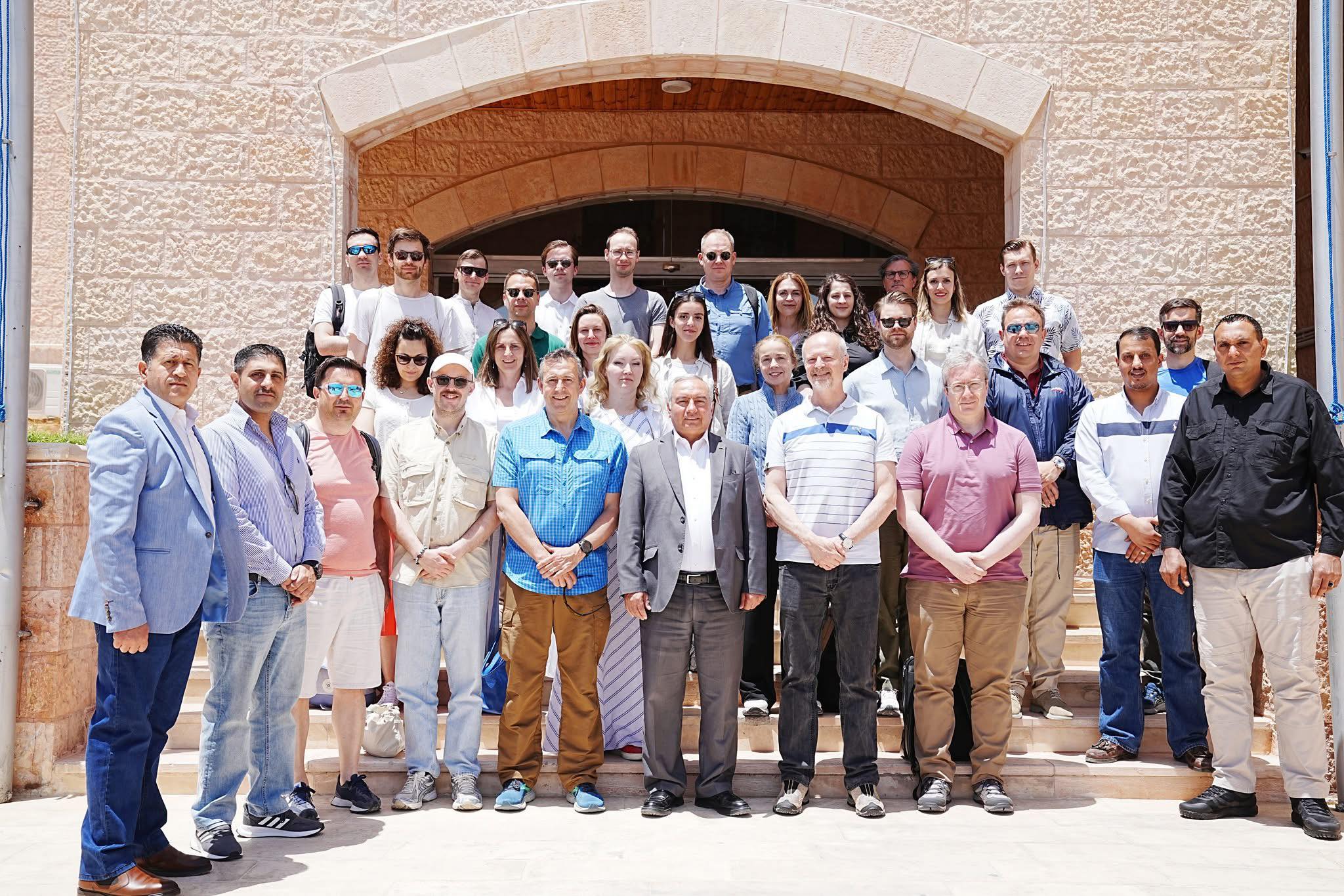 Tour di gruppo e privati ​​in Giordania e Petra, tour di gruppo e percorsi di Petra